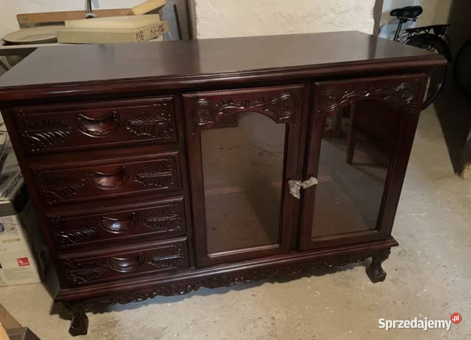 Stylowa komoda z barkiem Piecki