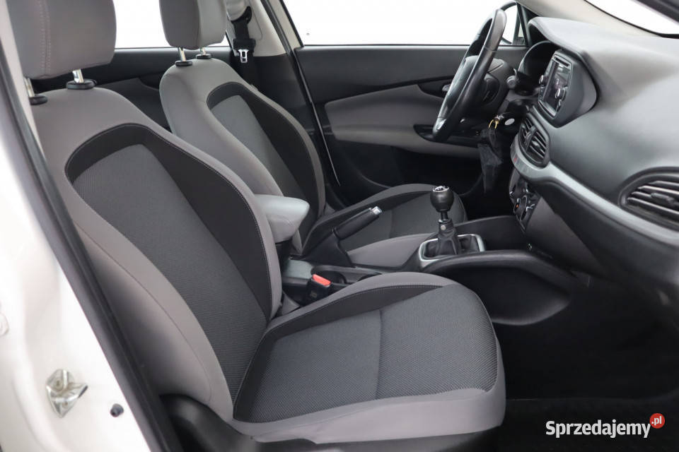 Fiat Tipo 14 16V światła przeciwmgielne Zabrze