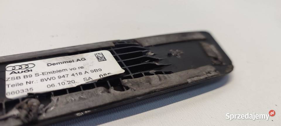 AUDI A4 B9 LISTWA NAKŁADKA PROGOWA PRAWA osobowe