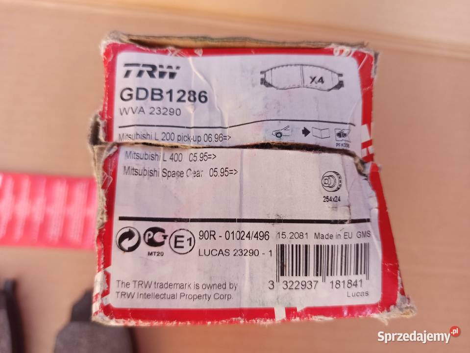 Mitsubishi L200 L400 Space Gear 95r klocki dostawcze