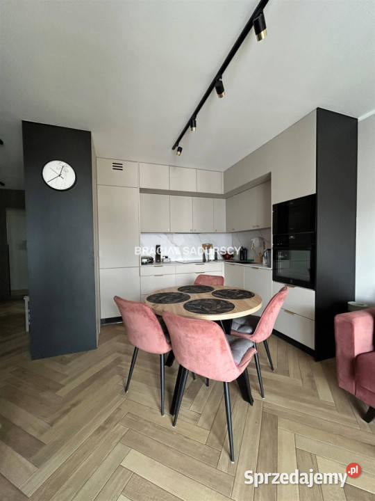 Mieszkanie Kraków os Piastów 5159m2 3 pokoje 16476zł/m2