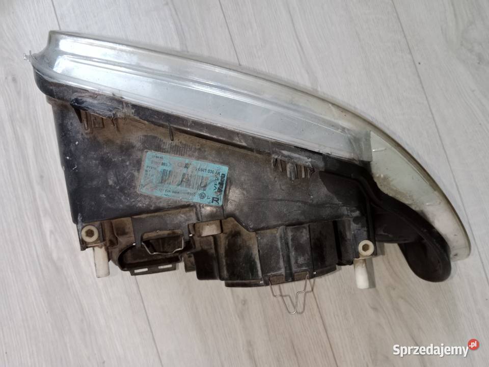 Lampa przednia prawa Audi A4 b5 lift Wejherowo