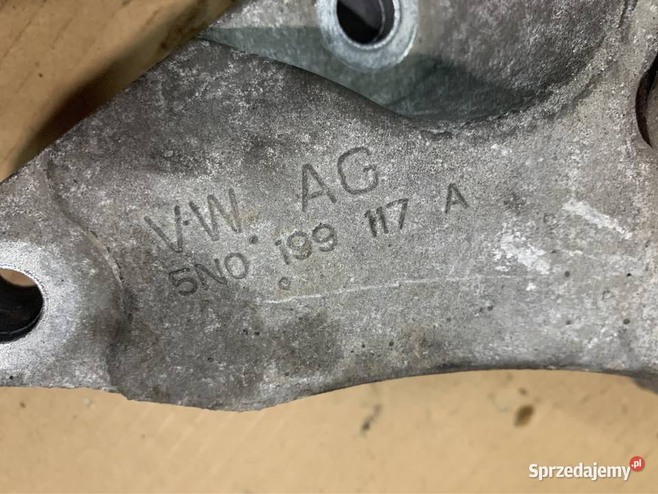 Łapa skrzyni biegów 5N0199117A vw tiguan 5N lift Szczecin