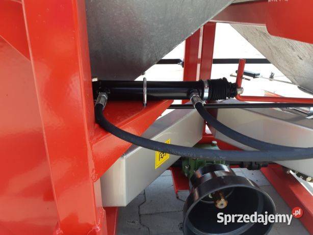 Rozsiewacz GrassRol ocynk kwasiak transport Rozsiewacze nawozów dolnośląskie Wrocław
