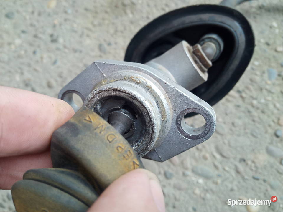 Audi 80 B4 Pompka sprzęgła 893721401D osobowe Sprzęgła i elementy Dębica