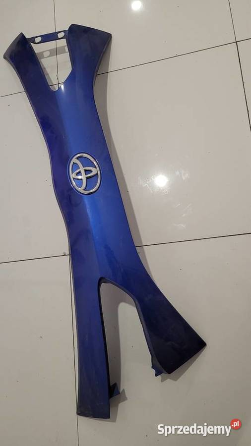 Toyota yaris iii lift 8x2 blenda klapy bagaznika podkarpackie Krosno