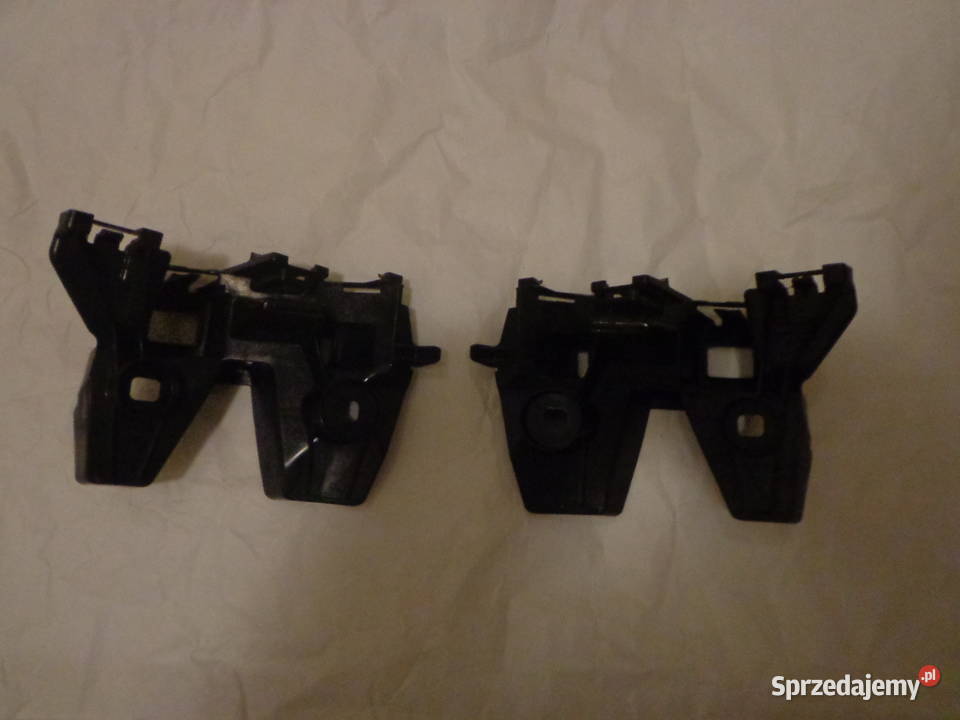 VW Passat B8 Kombi ślizg mocowanie zderzaka tył