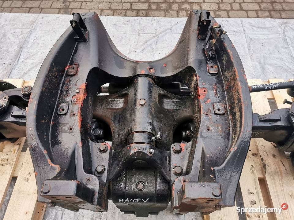 Wspornik osi Massey Ferguson 7480 VT Pozostałe wielkopolskie