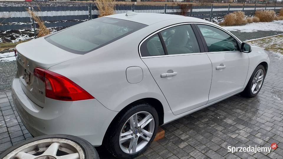 Volvo s60 T5 2015 uszkodzony silnik Kończyce
