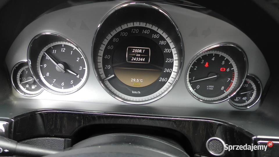 Mercedes E200 CGI Blue Efficiency 2011 z Niemiec immobilizer Radomsko sprzedam
