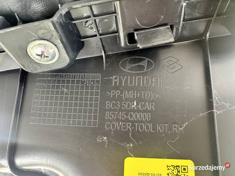 Hyundai I20 III 48V Boczek Prawy Tapicerka Radziszów