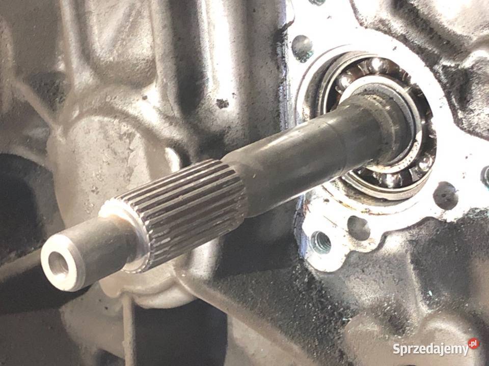 SKRZYNIA BIEGÓW DS DS 5 HL142 16 210 1518 osobowe