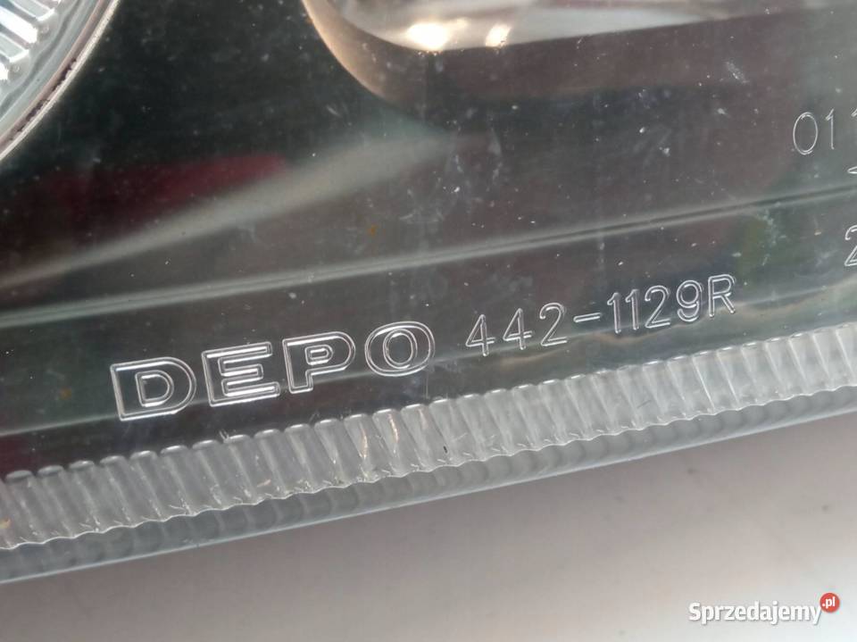 LAMPA PRZÓD PRAWA PRZED LIFT DEPO DYMIONA Opel sprzedam