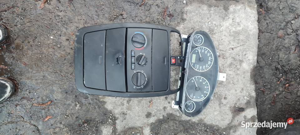 Panel środkowy Mitsubishi space Star Lublin