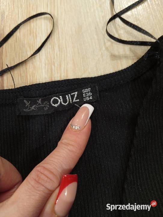 Śliczne czarne body