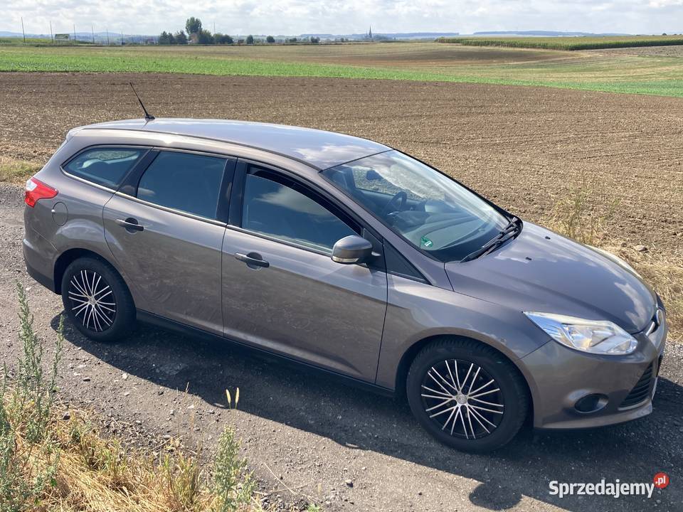Ford Focus benzyna kombi mały przebieg lakier metallic Racibórz sprzedam