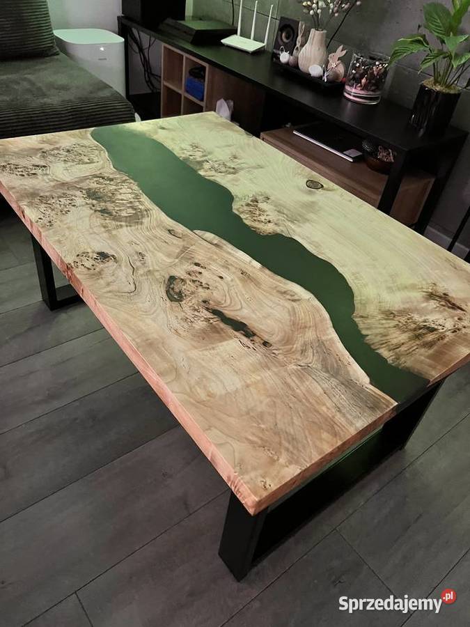 Sprzedam ładny i ciekawy stolik 112cm świętokrzyskie Chełmce