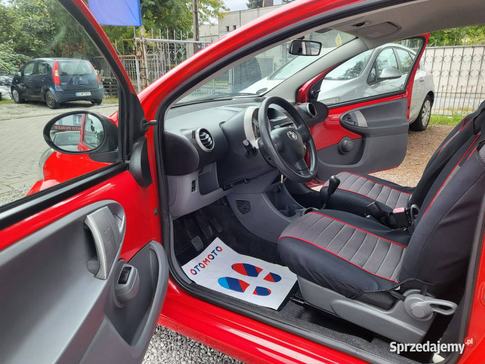 Toyota Aygo 10 68 ASO TUV DEKRA Z Niemiec Opłaty wspomaganie kierownicy Aygo łódzkie sprzedam