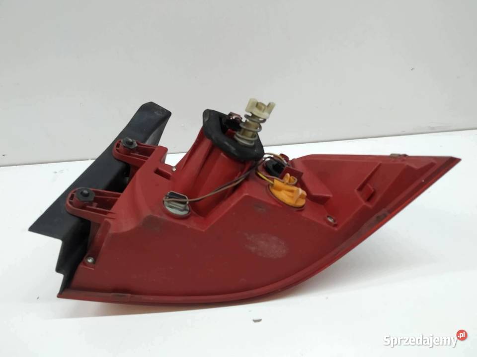 LAMPA TYŁ LEWA SEDAN LIFT VW Volkswagen Passat Rok produkcji 2014 sprzedam