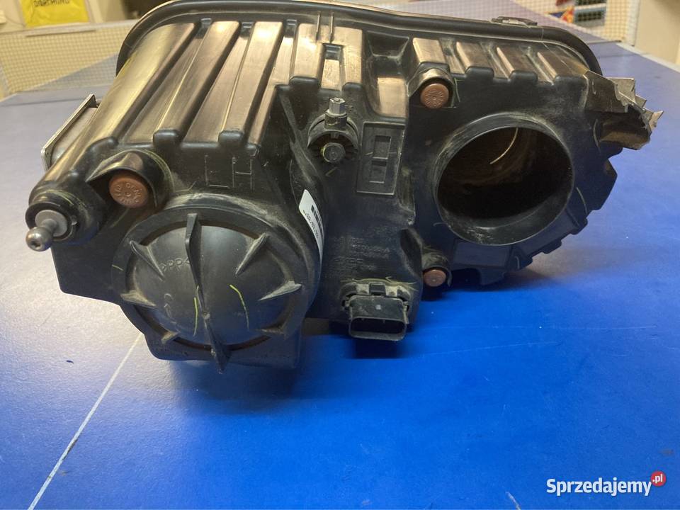 Varroc Lampa Dodge Challenger lewa przednia bi osobowe opolskie