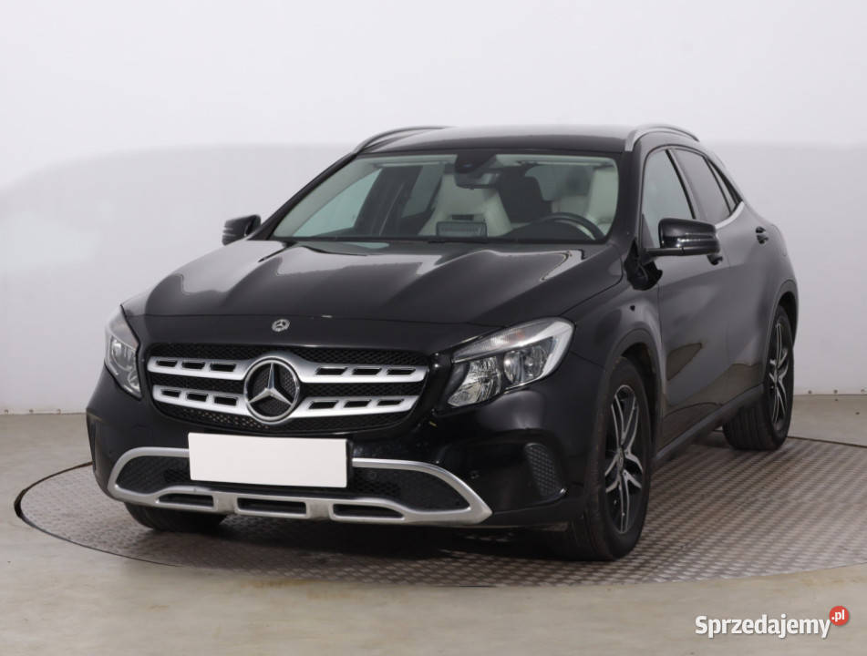 Mercedes GLA GLA 200 benzyna mazowieckie Piaseczno