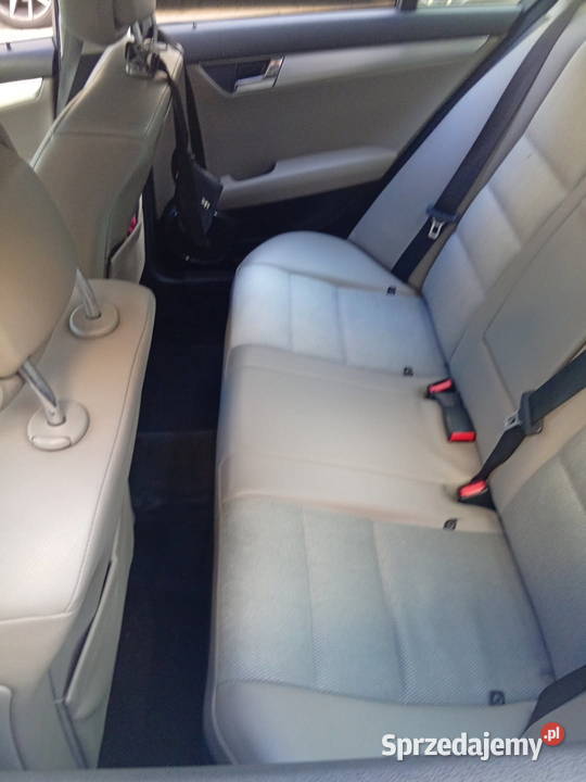 Zamienię Mercedesa W204 22 CDI 2008 na MINI Cooper Korytów