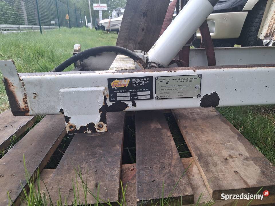 Wywrotka paka skrzynia ładunkowa dł 244 na tł na pomorskie Sierakowice