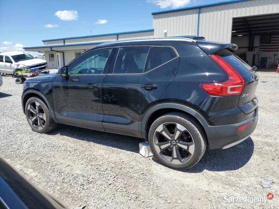 2020 VOLVO XC40 T4 MOMENTUM nieuszkodzony Białystok