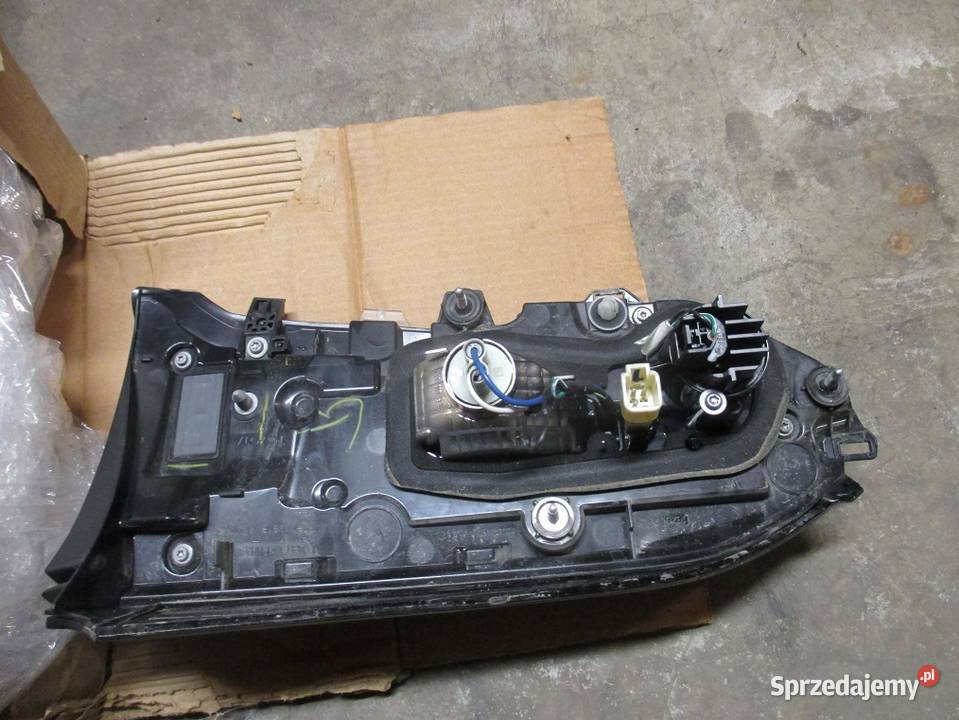 Toyota RAV4 2021r lampa lewy tył w klapę Ząbkowice Śląskie