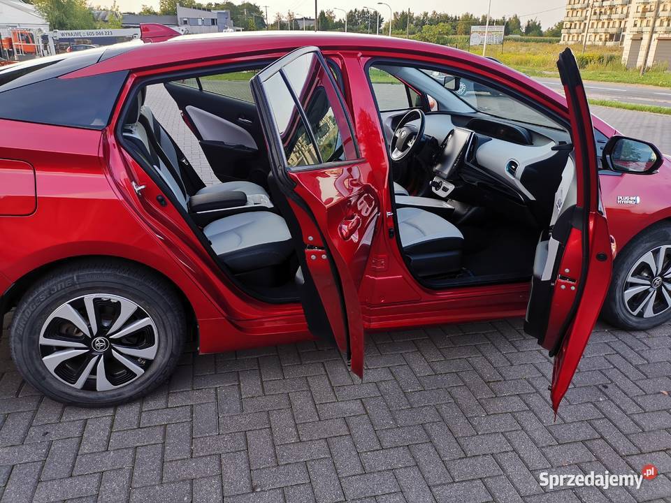 Toyota Prius PLUGIN najbogatsza wersja