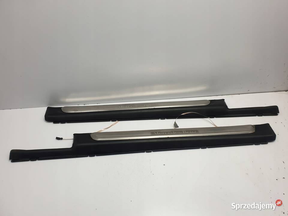 Mercedes A205 W205 NAKŁADKA PROGOWA listwa Kpl Rudka