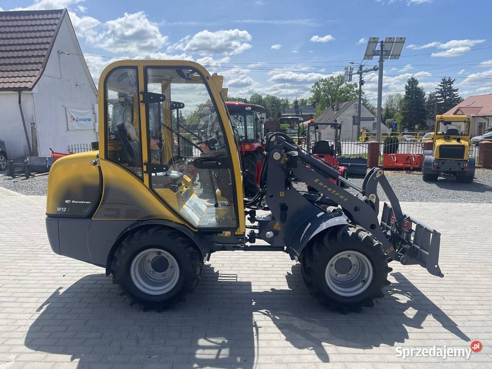 Nowa Ładowarka przegubowa EUROTRAC W12S silnik