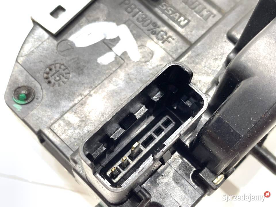 ZAMEK DRZWI PRAWY TYŁ NISSAN JUKE F15 Crossover podkarpackie