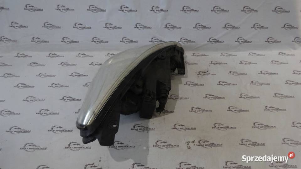 HYUNDAI i10 10r lampa lewy przód ANGLIK