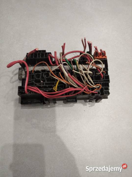 Skrzynka bezpieczników Scenic 1Fl 19 dci osobowe Skrzynki bezpieczników dolnośląskie Chojnów