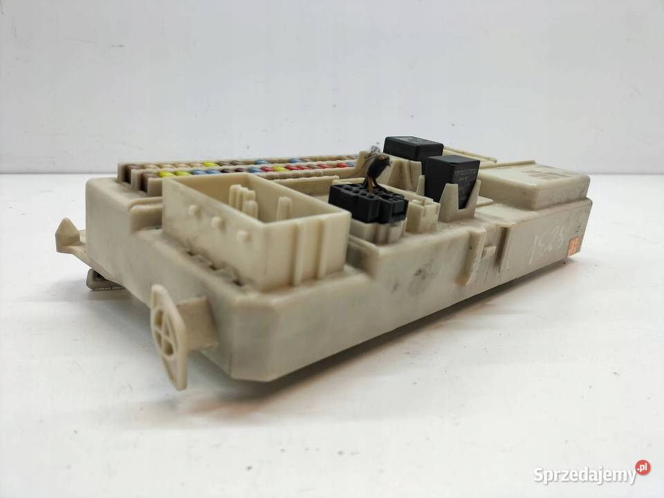 MODUŁ SKRZUNKA BEZPIECZNIKÓW FUSE BOX 30728906
