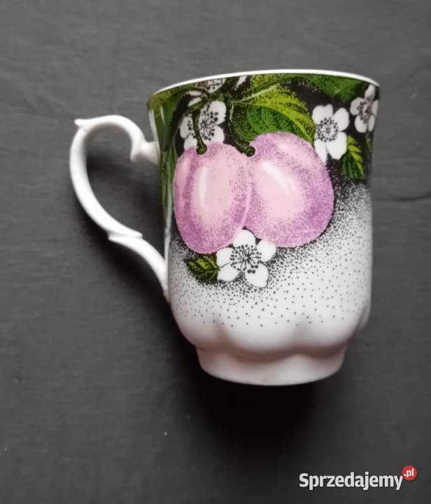 Kubek Chodzież fason Iwona dekor Śliwki Koźminek