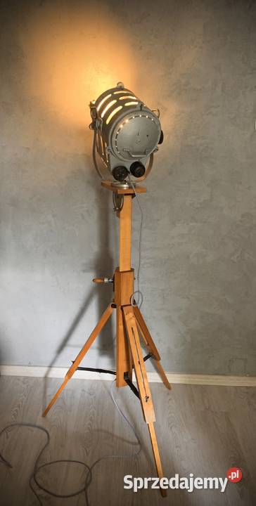 Lampa zabytek teatralno filmowy PRL lampa Poznań