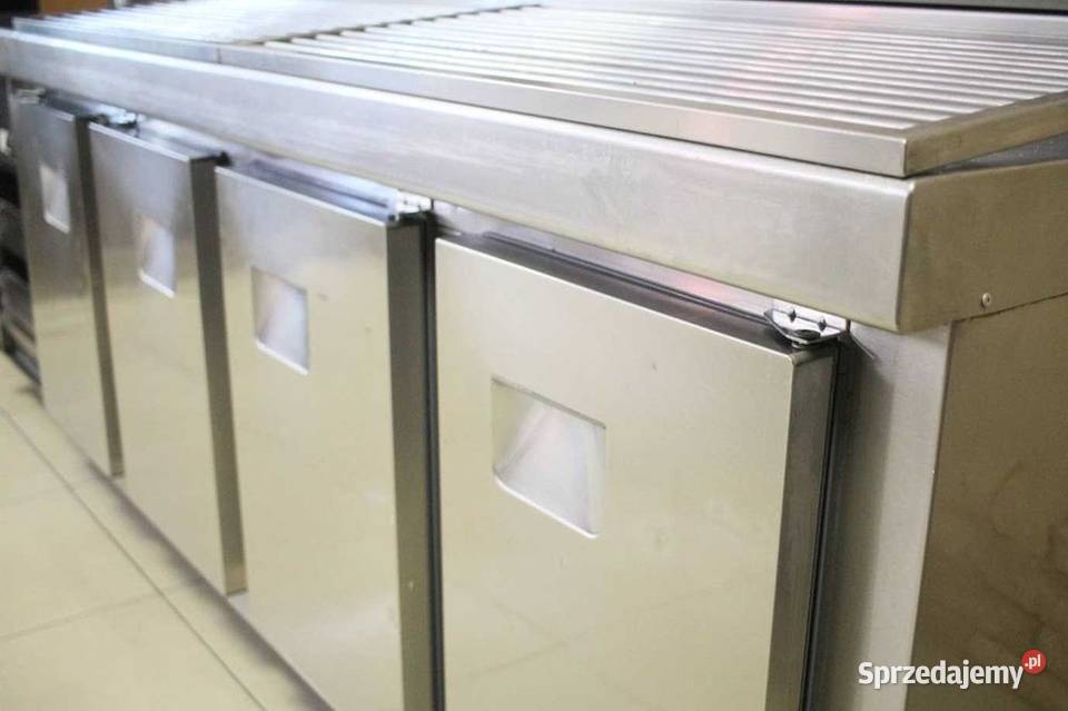 Stół chłodniczy gastronomiczny 260 z nadstawką śląskie Góra