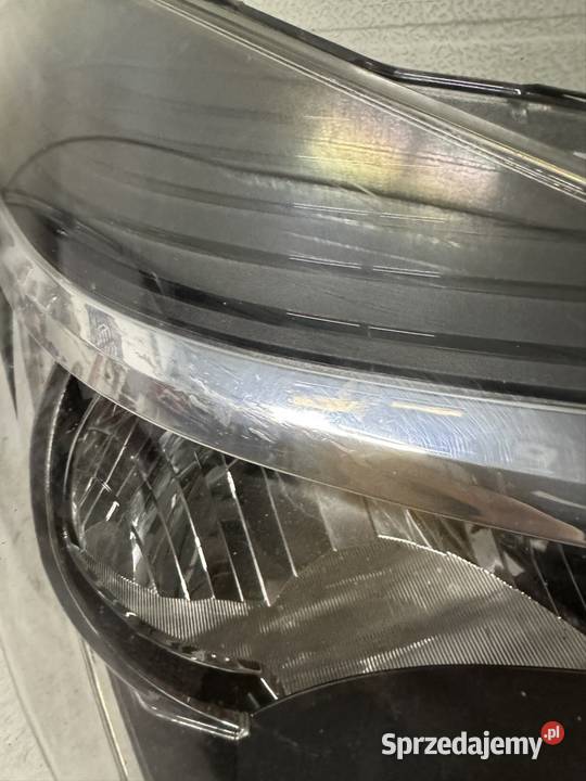 Lampa prawa Toyota yaris III lift 1417 zwykła Jasienica