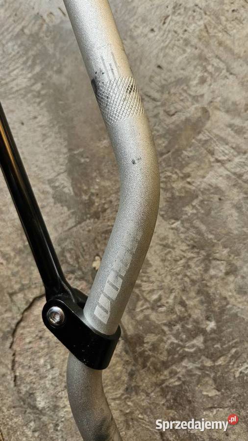 KIEROWNICA CROSS VOCA 22MM SREBRNA Krosno