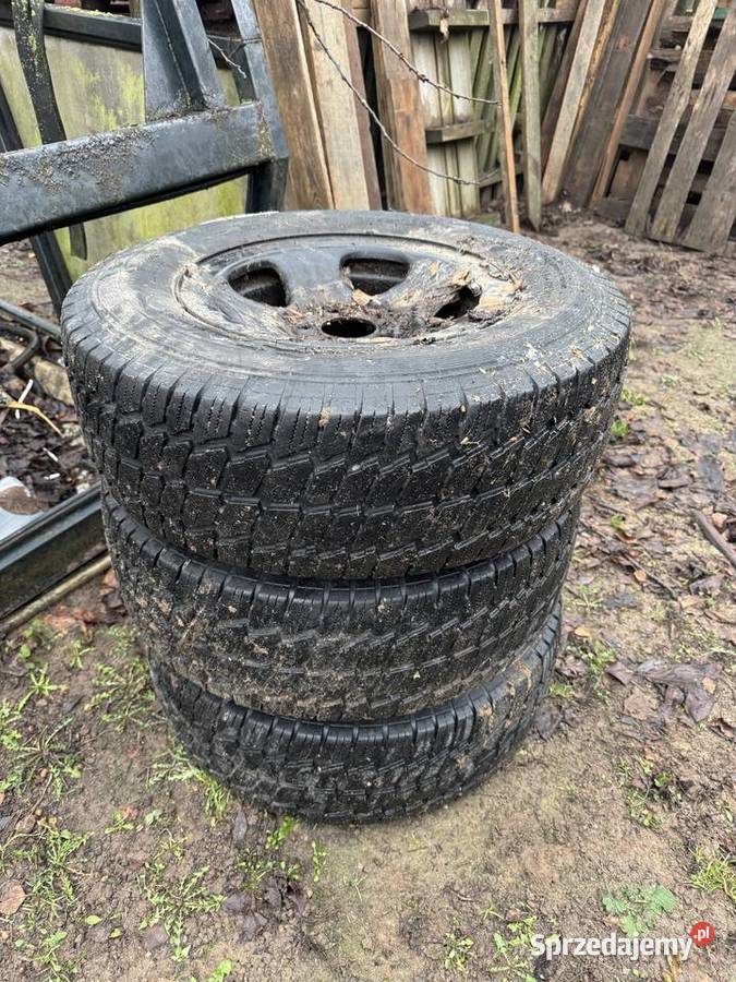 Sprzedam 3 opony wielosezonowe BARUM 22570 R15C Piączyn