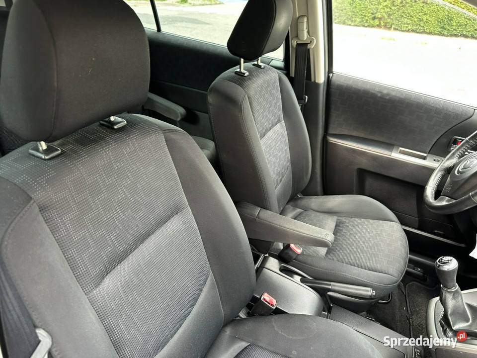 Mazda 5 20 benzyna klimatronik 7 miejsc drugie VAT marża Wejherowo