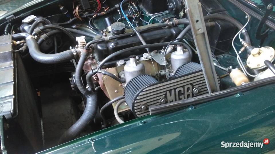 Zabytkowe Coupe MGB GT Poznań