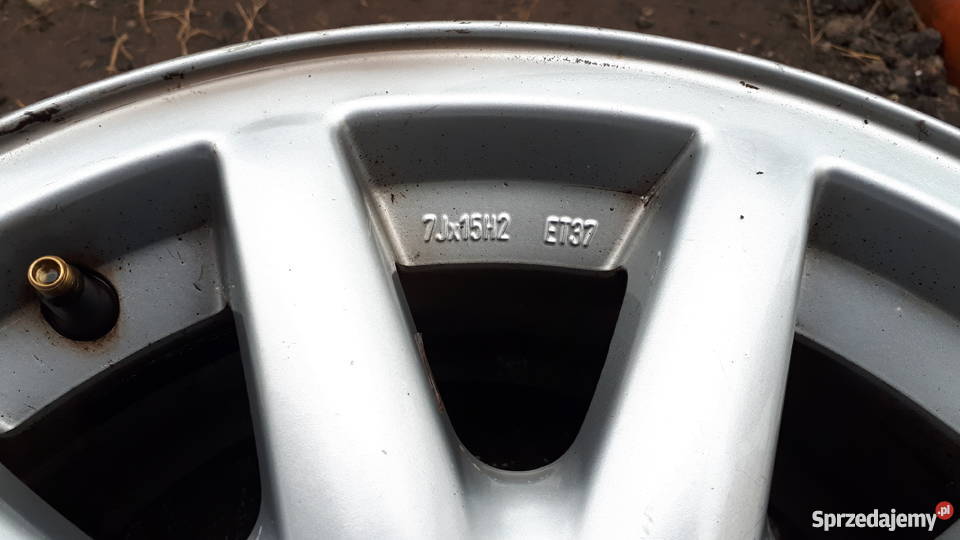 Felgi aluminiowe Audi 80 b4 Rozmiar 15" Przeworsk
