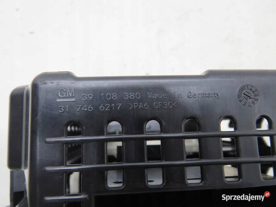 OBUDOWA KOSZ RADIA TUNERU INSIGNIA B 39126564