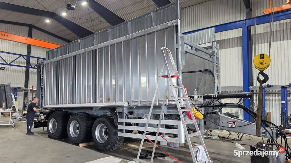 DEM Agro przyczepa objętościowa rozrzutnik nieuszkodzony Sokoły sprzedam