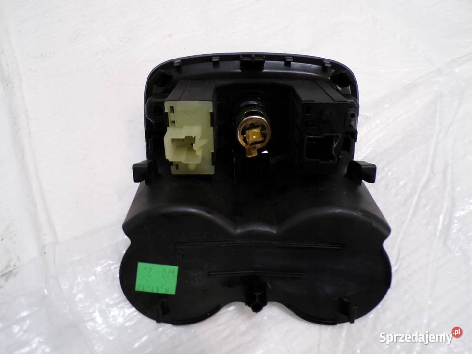 FORD FOCUS MK3 PRZEŁĄCZNIK PODGRZEWANIA FOTEL osobowe