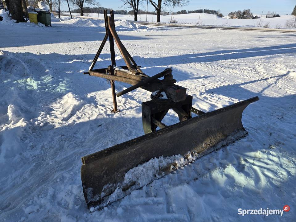 Pług do śniegu z obrotowym lemieszem Szołtany