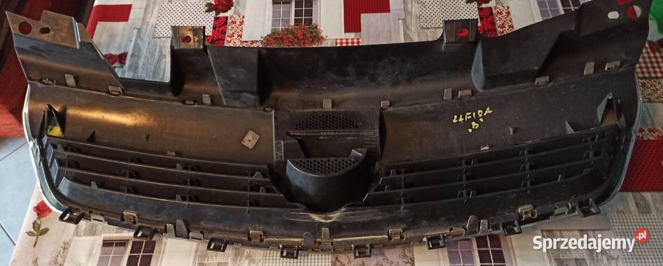 ATRAPA GRILL CHŁODNICY OPEL ZAFIRA B 20052008 Przeworsk